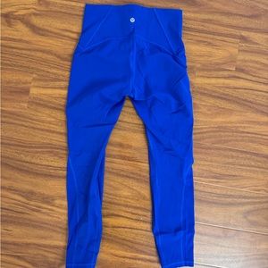 Lululemon Leggings Size 6 - Cropped